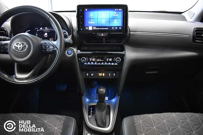 TOYOTA Yaris Cross 1.5 Hybrid 5p. E-CVT AWD-i Lounge